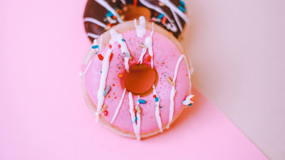 Donuts, dessert, sweets, pink background

 + Download Wallpapers
