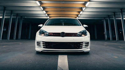 Wallpaper Volkswagen Golf GTI, White, Front

 + Download Wallpapers