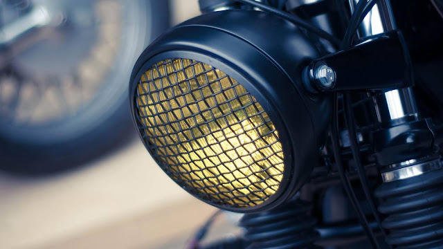Motorcycle upholstery round headlights

 + Download Wallpapers