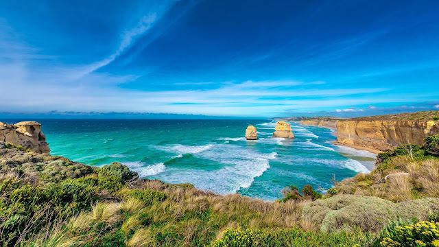 Wallpaper with beautiful view of the ocean from the rock

 + Wallpapers Download