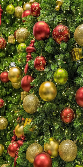 Wallpaper for iPhone Christmas ornaments+ Wallpapers Download