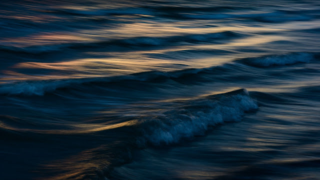 Calm Ocean Wave Wallpaper
+ Wallpapers Download