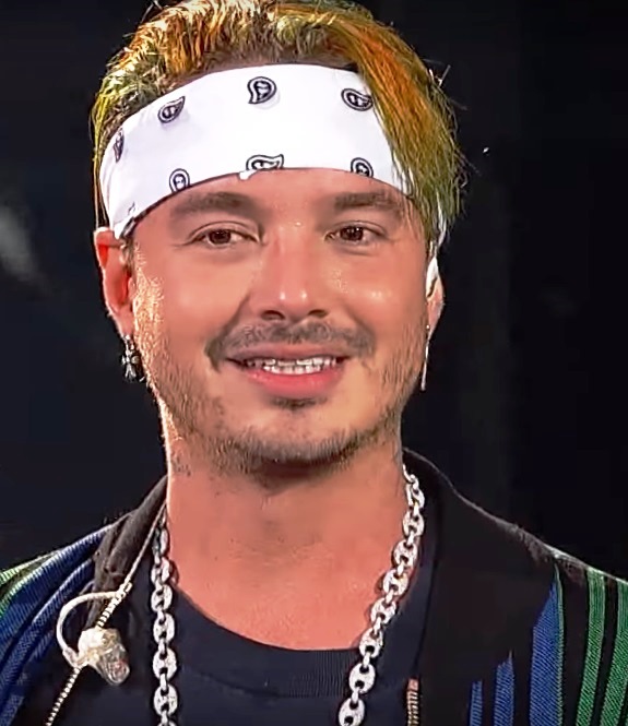 J Balvin Bio: The Prince of Reggaeton’s Age, Height, Career, Net Worth, Family Life, Why He’s Famous & 2026 Recent Works