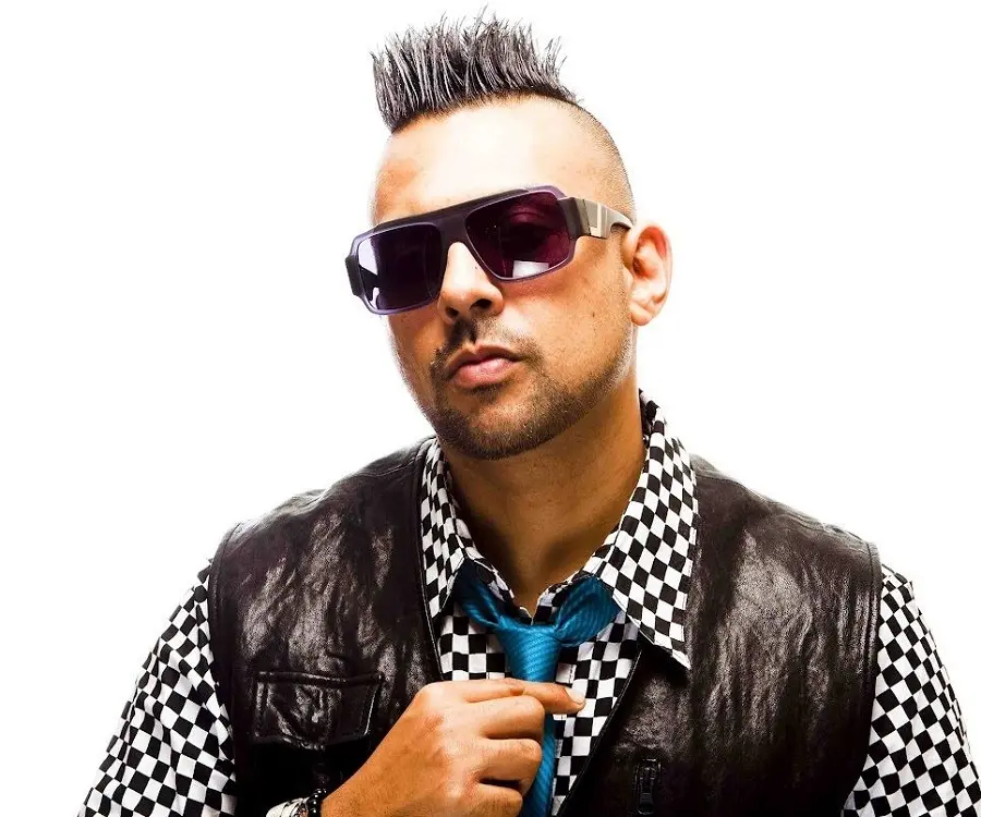 Sean Paul Bio: The Global Dancehall King’s Age, Career, Net Worth, Family Life, Why He’s Famous & 2026 Recent Music Projects
