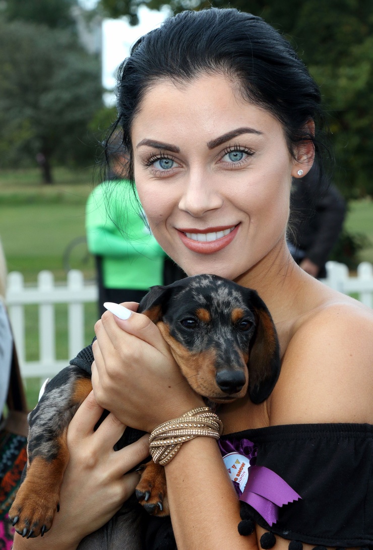 Picture of Cally Jane Beech Cally Jane Beech Biography: Age, Career, Family, and Recent Life Updates