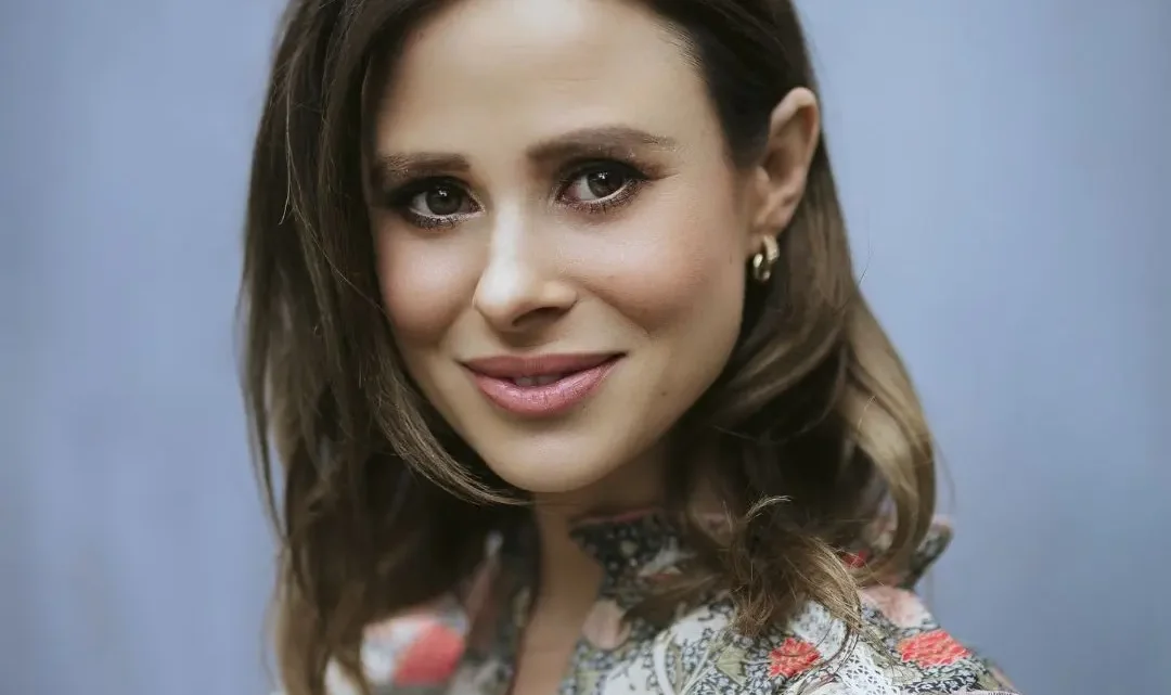 Camilla Thurlow Biography: Age, Height, Net Worth, Parents, Spouse … Camilla Thurlow Biography: Age, Career, Family, and Recent Life Updates