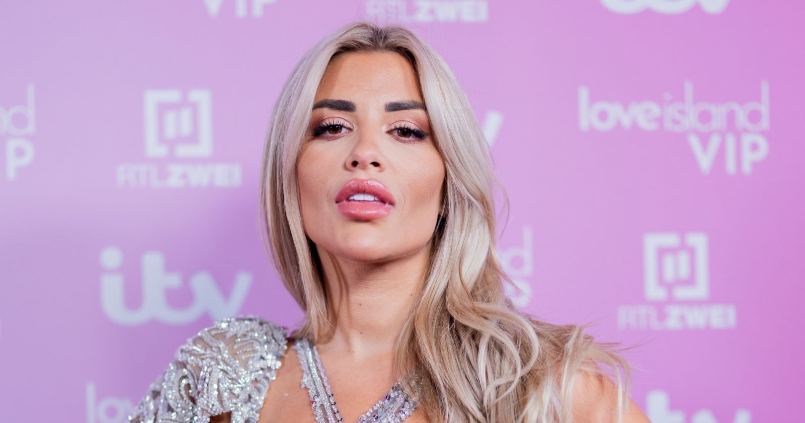 “Love Island VIP”-Star Dijana Cvijetic hatte Not-OP | weekend.at Dijana Cvijetic Biography: Age, Career, Net Worth, and Recent Updates 2026