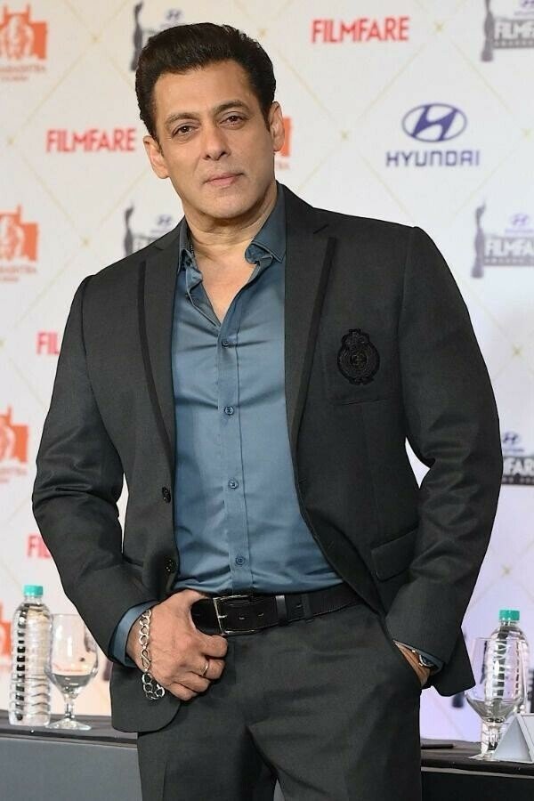 Salman Khan Biography, Age, Family, Movies, Career, Net Worth and FAQS Salman Khan Biography: Age, Height, Career, Family, and Recent Movies 2026 Update